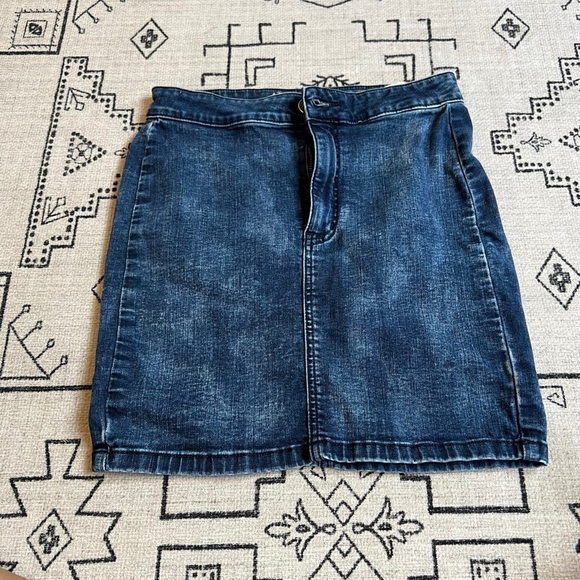 American Eagle Outfitters Dresses & Skirts - Women's American Eagle Outfitters Denim Skirt Blue